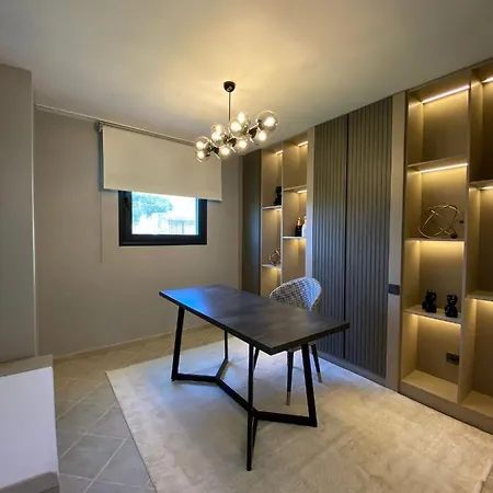 Villa Beverly House *